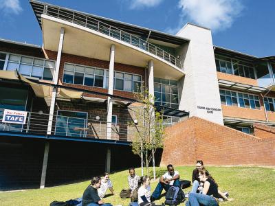 TAFE NSW students at the Riverina campus. Photo credit: TAFE NSW