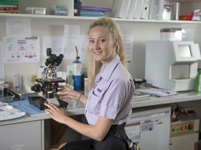 Study vet nursing at TAFE Western Australia. Photo credit: TAFE Western Australia