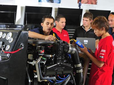 College study offers the opportunity for you to get hands-on experience in your subject area.  Photo credit: GCIT.